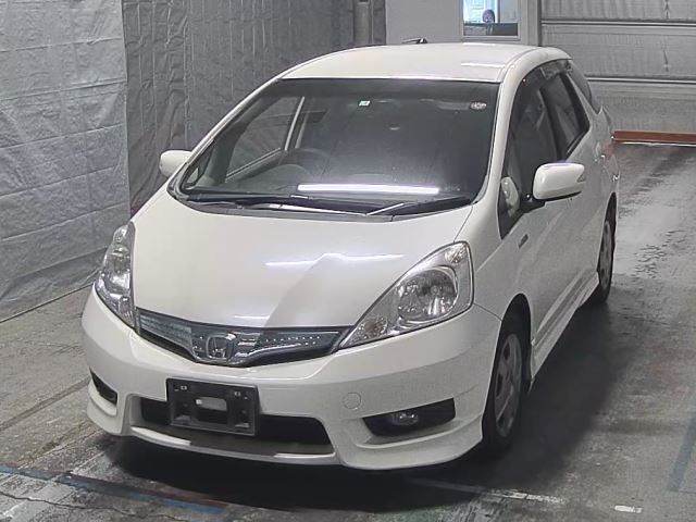 866 Honda Fit shuttle GP2 2014 г. (HERO)